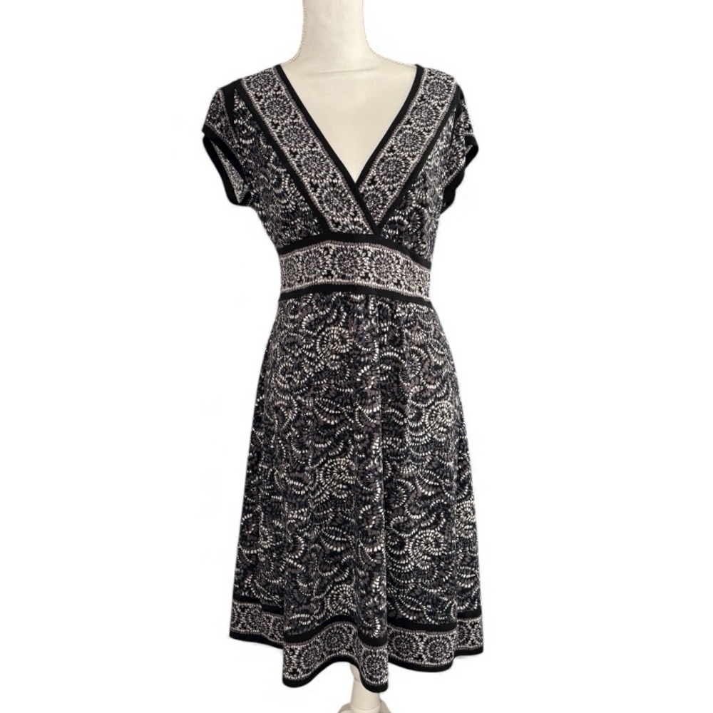 CLOSET CLEAN OUT! Black & White Printed Wrap Dress with Waist Tie - Size L